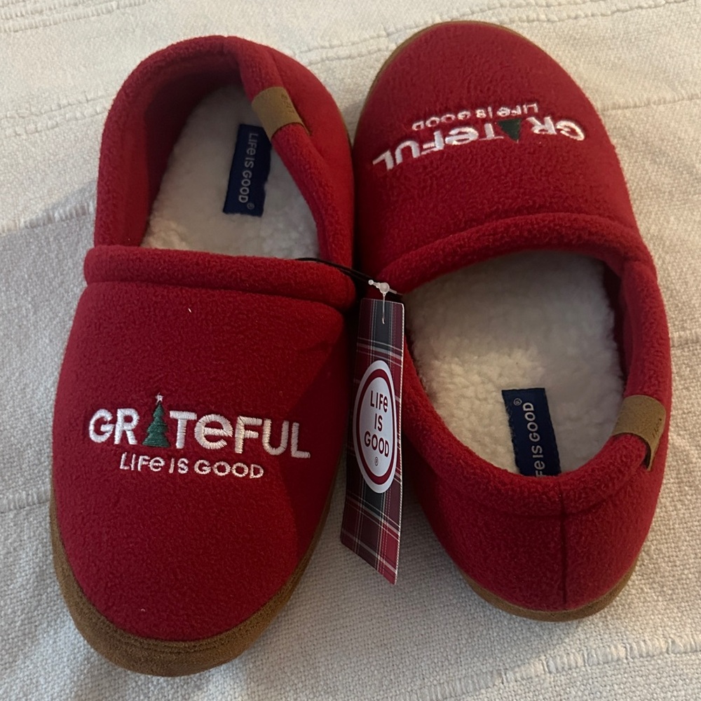 Life Is Good Red Grateful Women’s Slippers